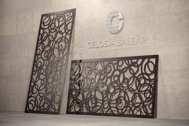 Separador metálico con diseño de círculos para interior o exterior