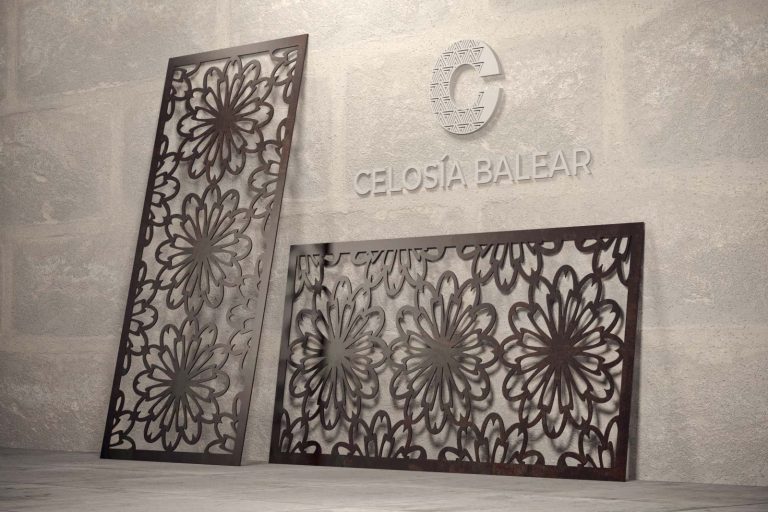 Calado floral en placa de celosía mallorquina