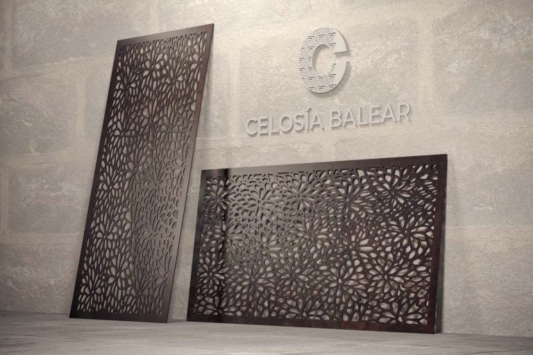 formas orgánicas en una placa de celosía metálica