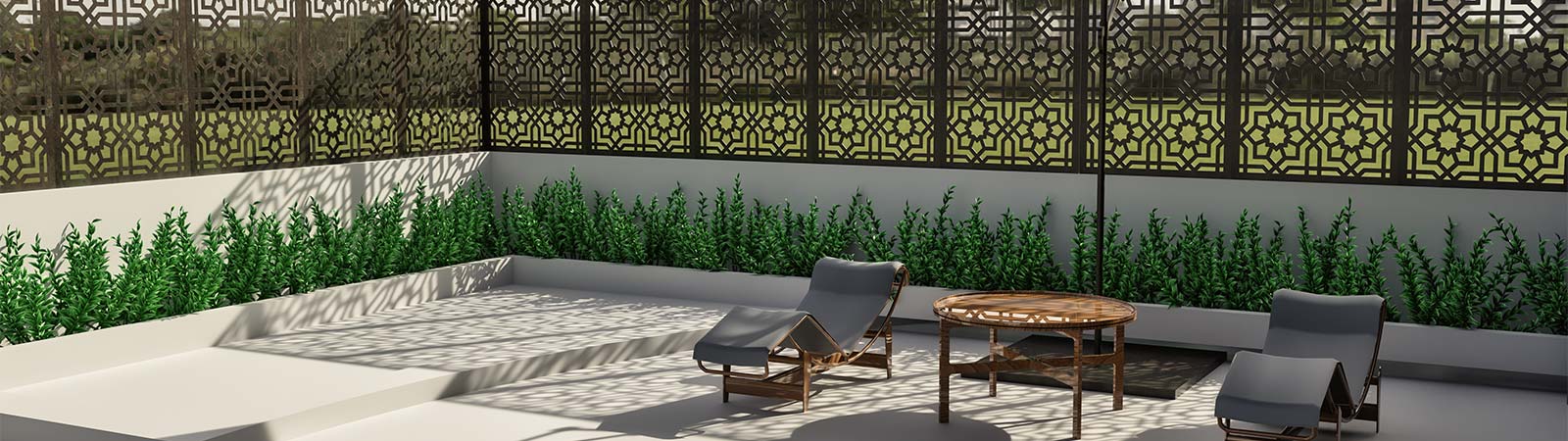 jardín separado con celosía metálica de diseño arábico